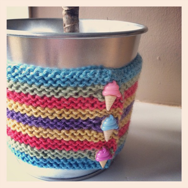knitted-flower-pot